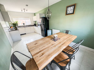 Photo 14- click for photo gallery